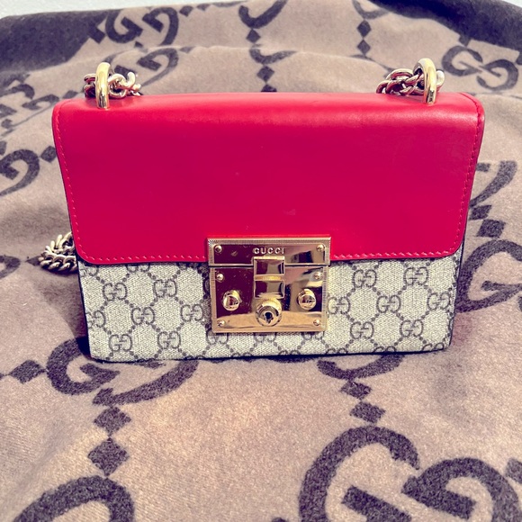 Gucci Handbags - Gucci GG Supreme Padlock Shoulder Bag